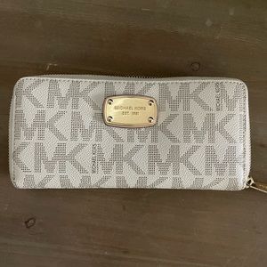 Michael Kors Logo Wallet